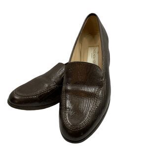 Jones New York Women's size 10 brown leather embossed slip on loafer shoes